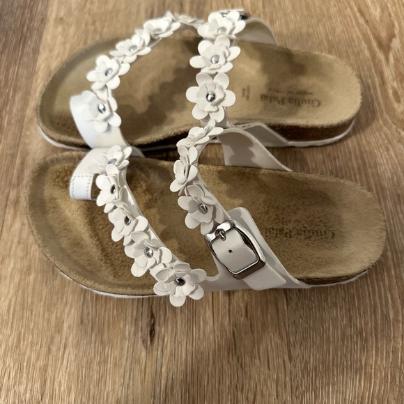 Stunning Kids Sandles Size 2 - Picture 4 of 5